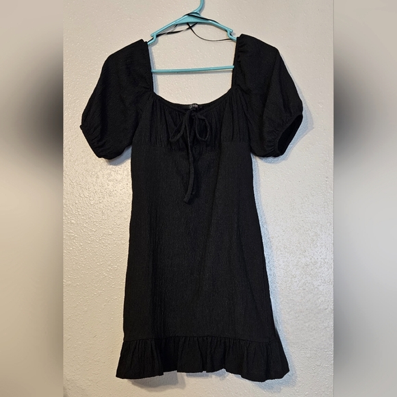 Black casual dress - Picture 1 of 3